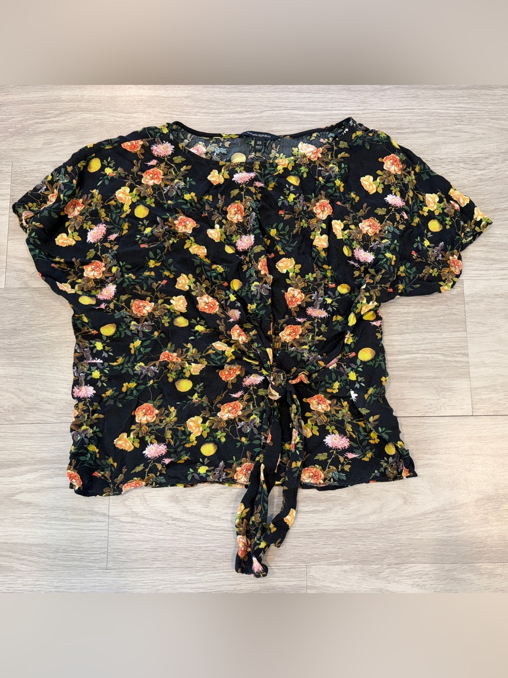 Banana Republic Black Floral Tie Front Blouse XS Multicolor